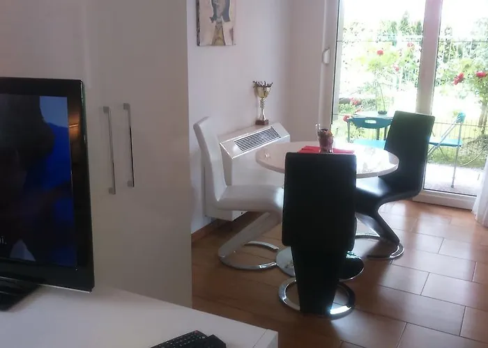 维拉艾玛客房公寓 *