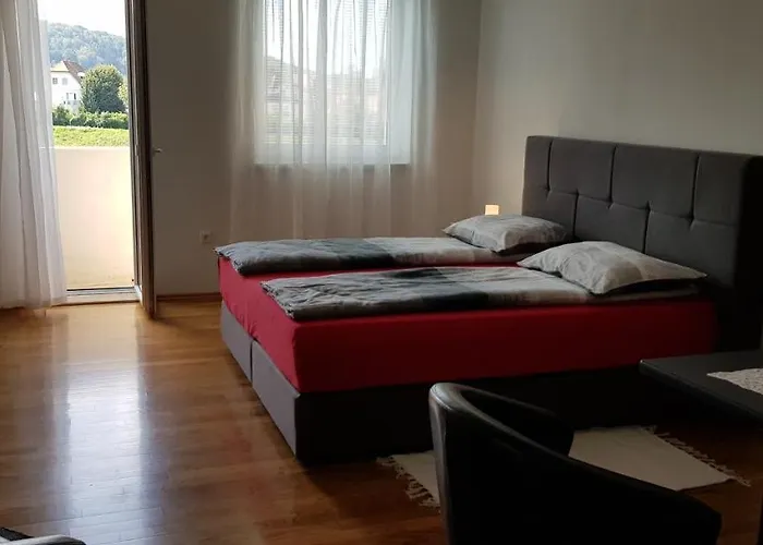 Ema And Λιουμπλιάνα