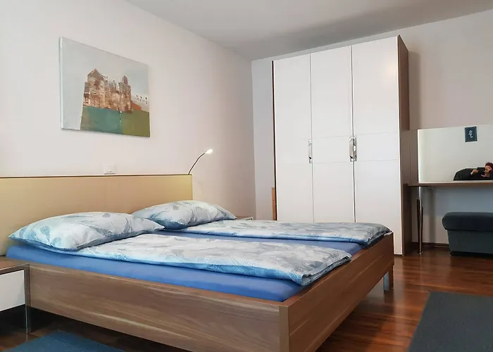 维拉艾玛客房公寓 *